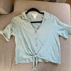 Urban romantics tie front mint green top